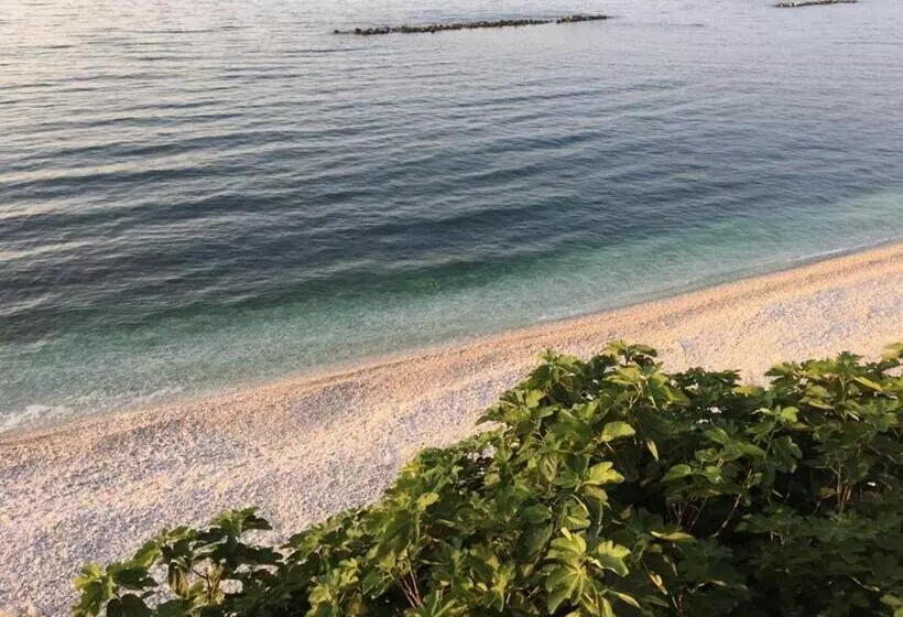 تختخواب و صبحانه Villa Ethnic Chic