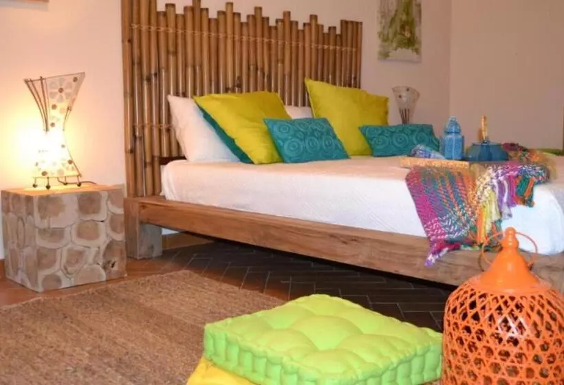 تختخواب و صبحانه Villa Ethnic Chic