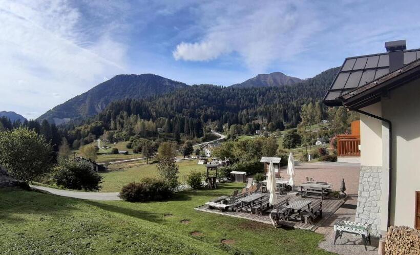 ホテル Albergo Chalet Abete Rosso