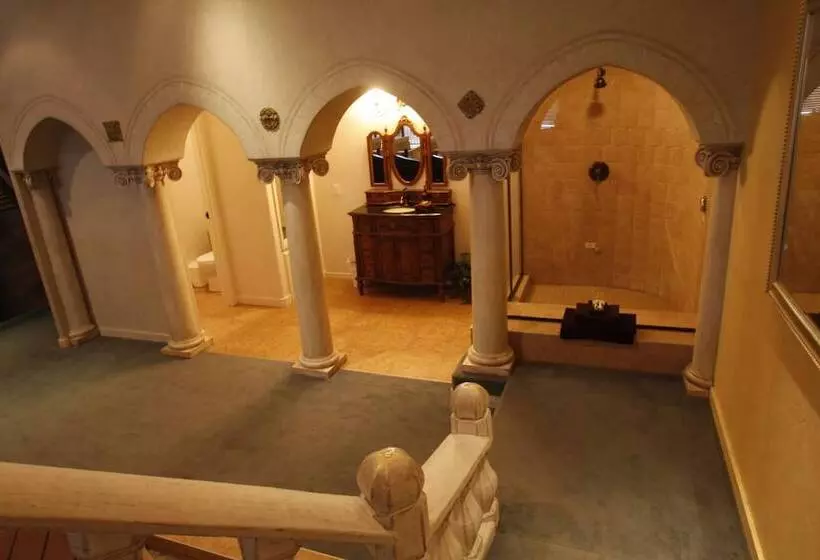 Hotelli Destinations Inn Theme Rooms