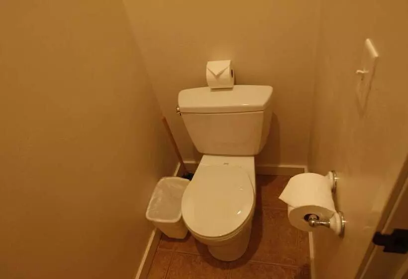 Hotelli Destinations Inn Theme Rooms