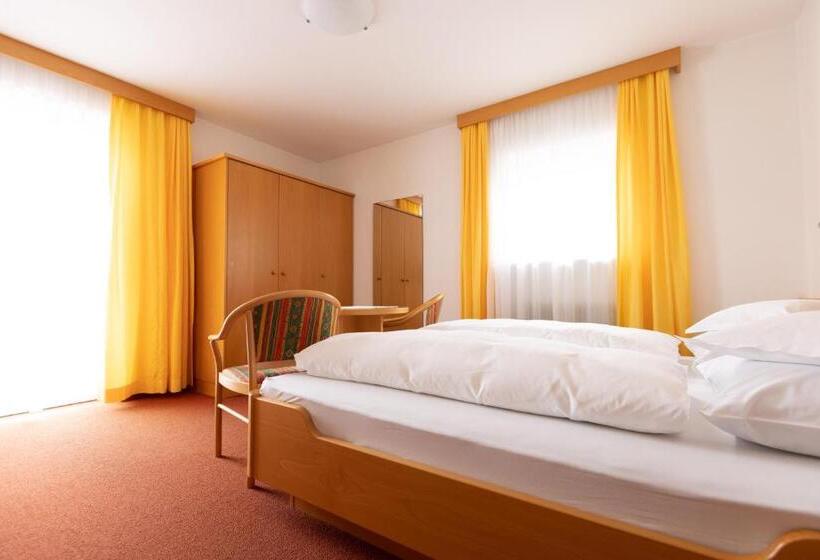 בית מלון כפרי Garni Juval