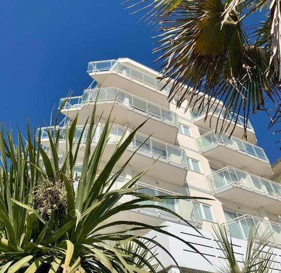 فندق Nizza Frontemare Superior 3 Stelle