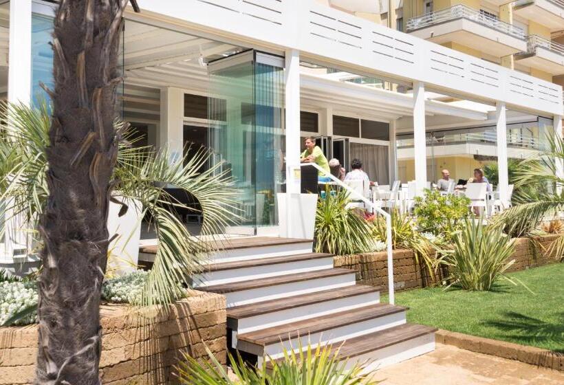 فندق Nizza Frontemare Superior 3 Stelle