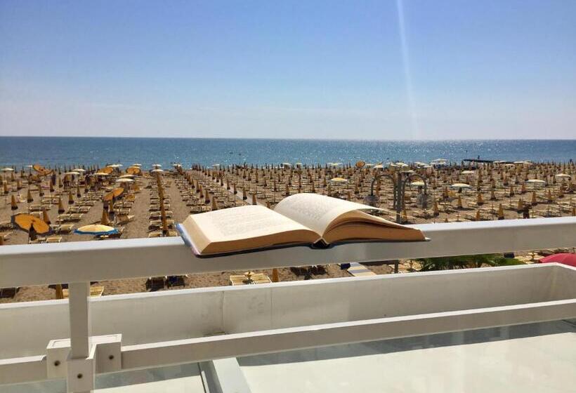 فندق Nizza Frontemare Superior 3 Stelle