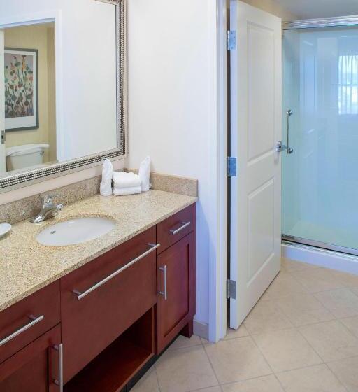 هتل Residence Inn By Marriott Moncton