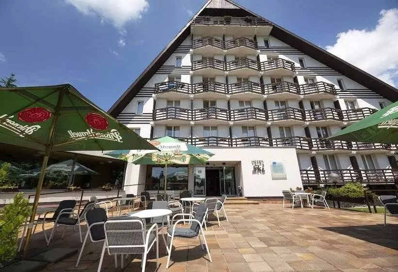 Hotelli Ski
