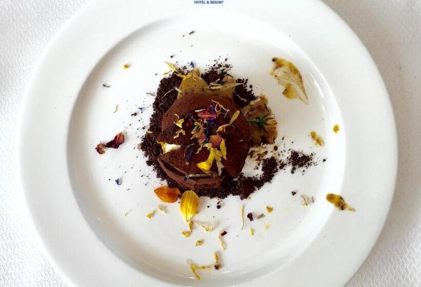 Almaluna Hotel & Resort