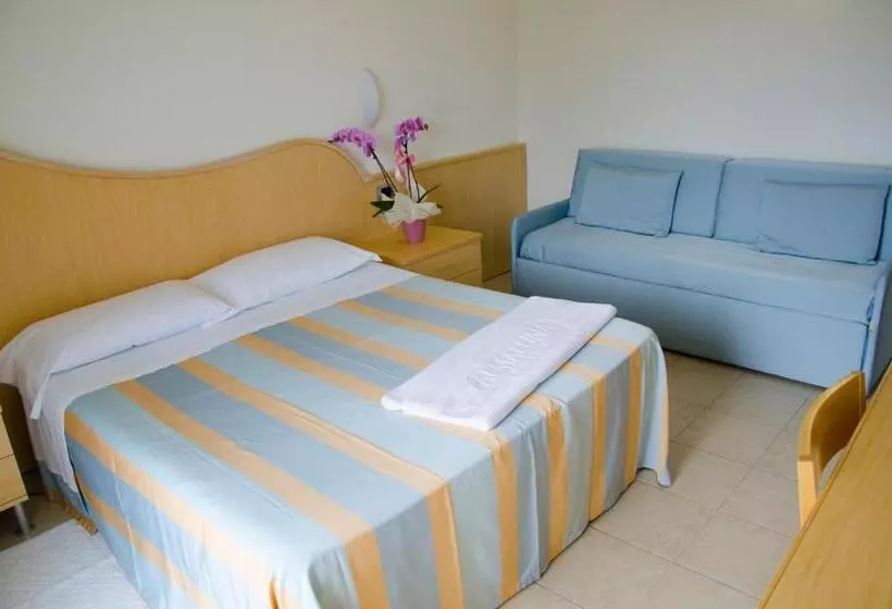 Almaluna Hotel & Resort