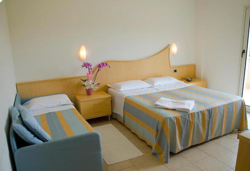 Almaluna Hotel & Resort