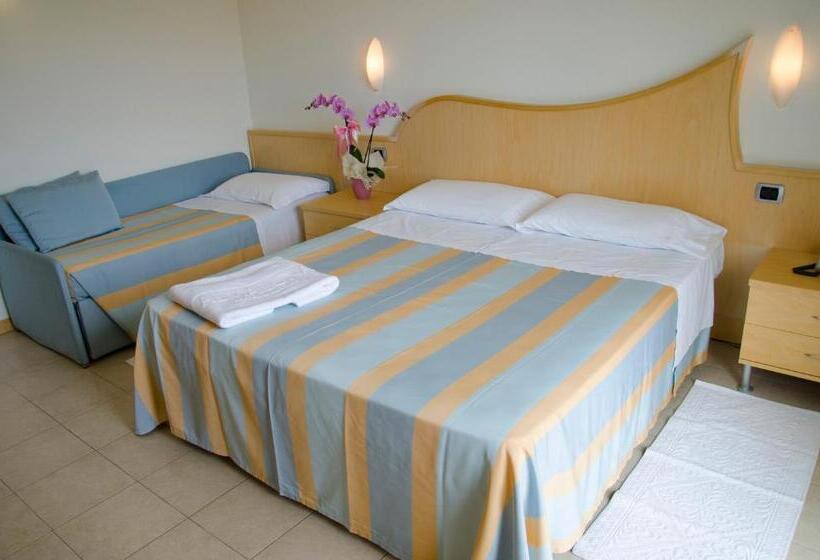 Almaluna Hotel & Resort