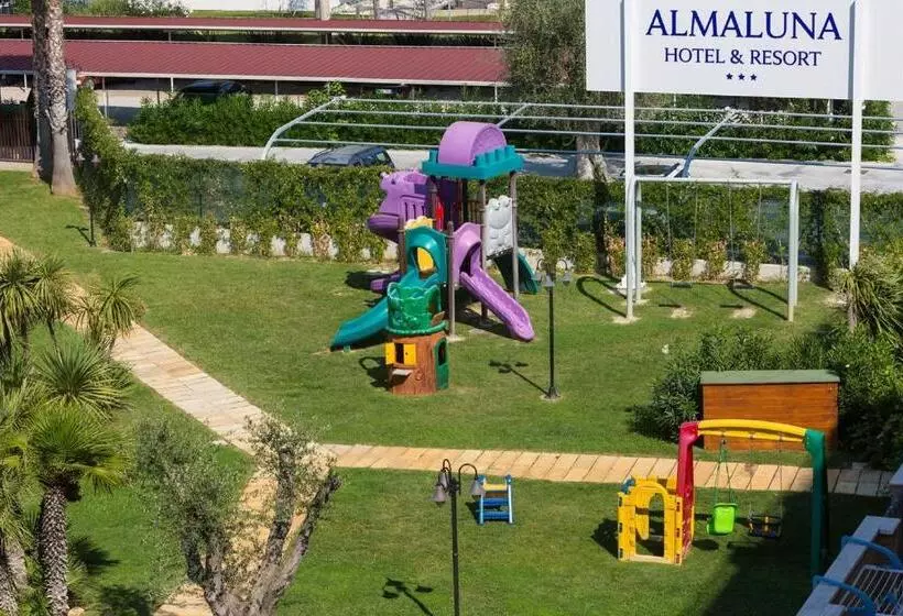 Almaluna Hotel & Resort