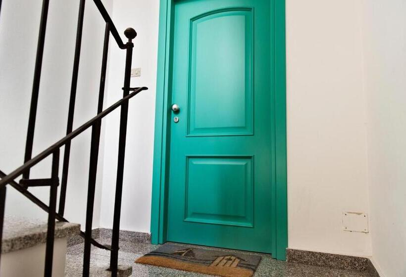 تختخواب و صبحانه Azzurromare