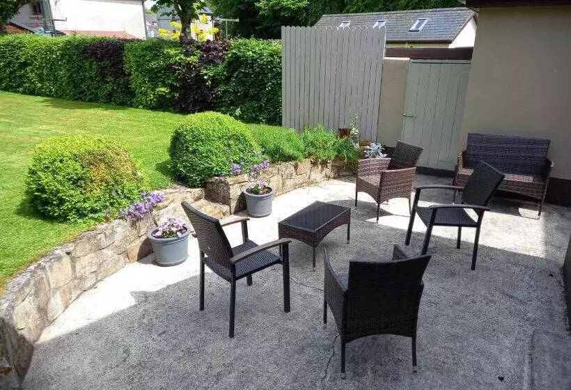 تختخواب و صبحانه Carraig Rua