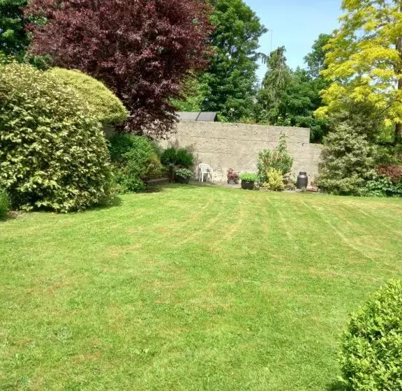 تختخواب و صبحانه Carraig Rua