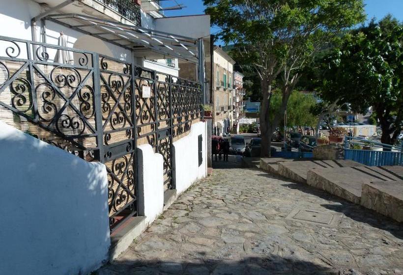 مبيت وإفطار Domus Sirenae