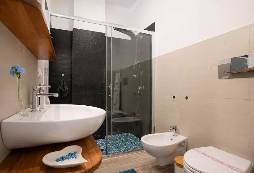 تختخواب و صبحانه Marlove Siracusa   Private Sea Access   Self Check In