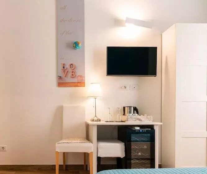 تختخواب و صبحانه Marlove Siracusa   Private Sea Access   Self Check In