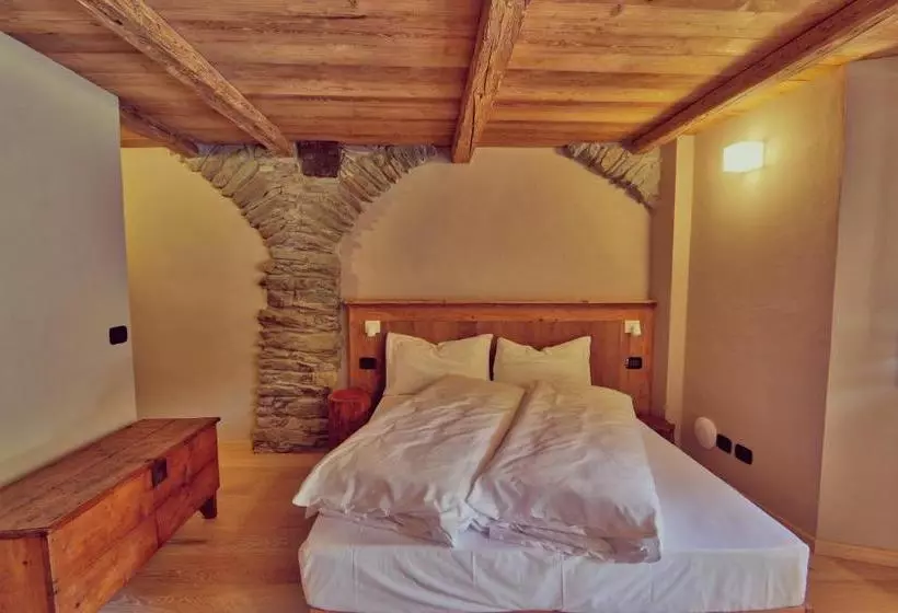تختخواب و صبحانه Moncervin
