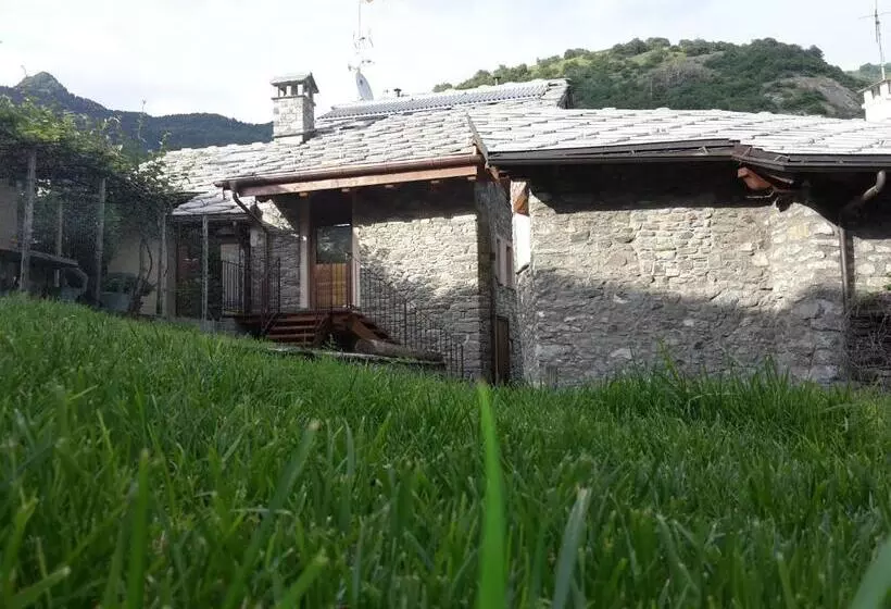 تختخواب و صبحانه Moncervin