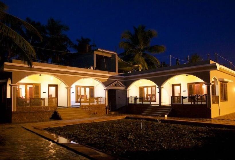 Dunhill Beach Resort