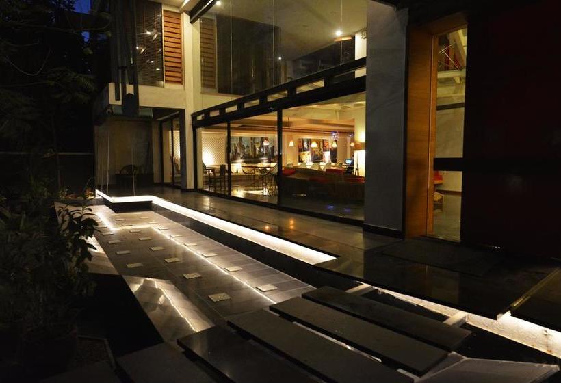 فندق The Sky Imperial Aarivaa Luxury Stays