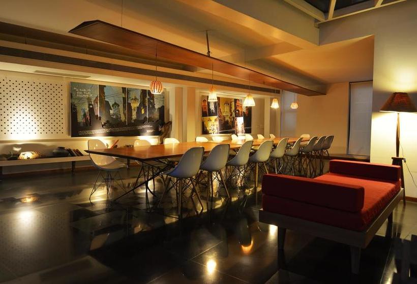 فندق The Sky Imperial Aarivaa Luxury Stays