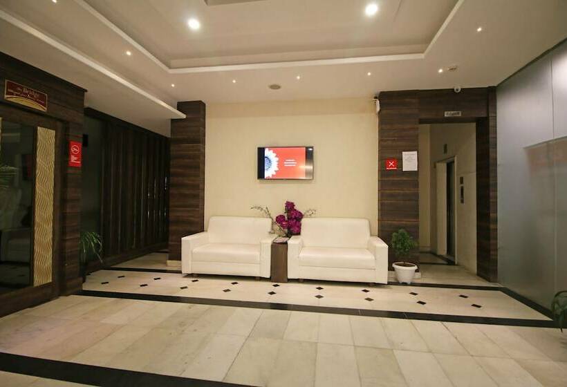 هتل Arjun Clarks Inn