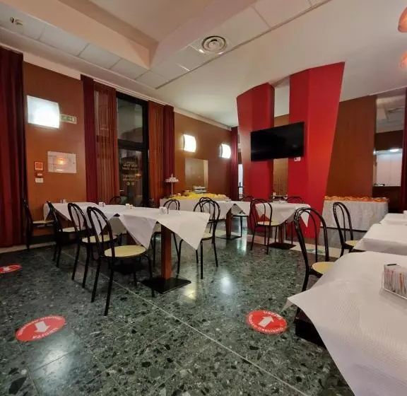 هتل Bella Italia Palace