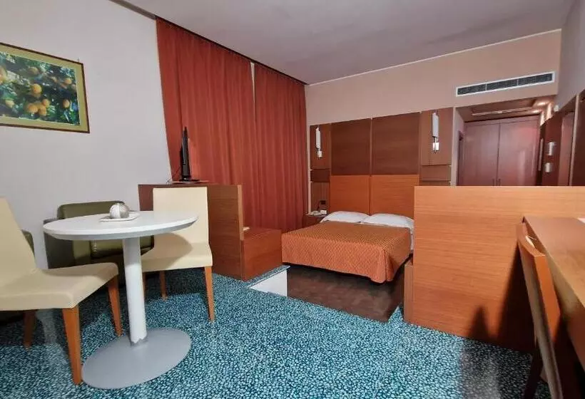 هتل Bella Italia Palace