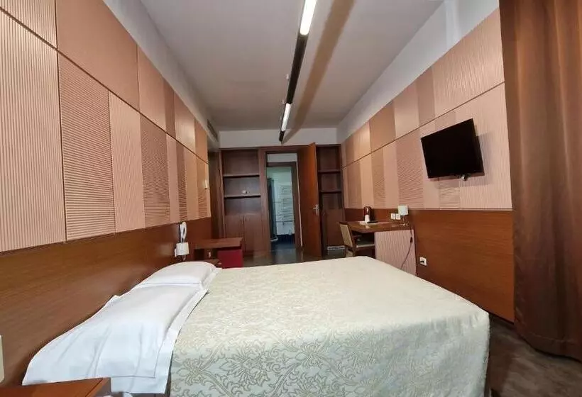 هتل Bella Italia Palace