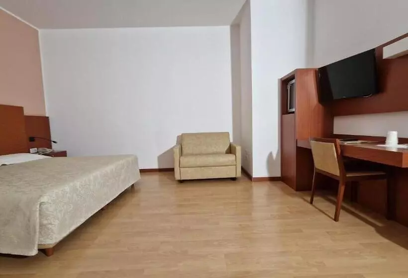 هتل Bella Italia Palace