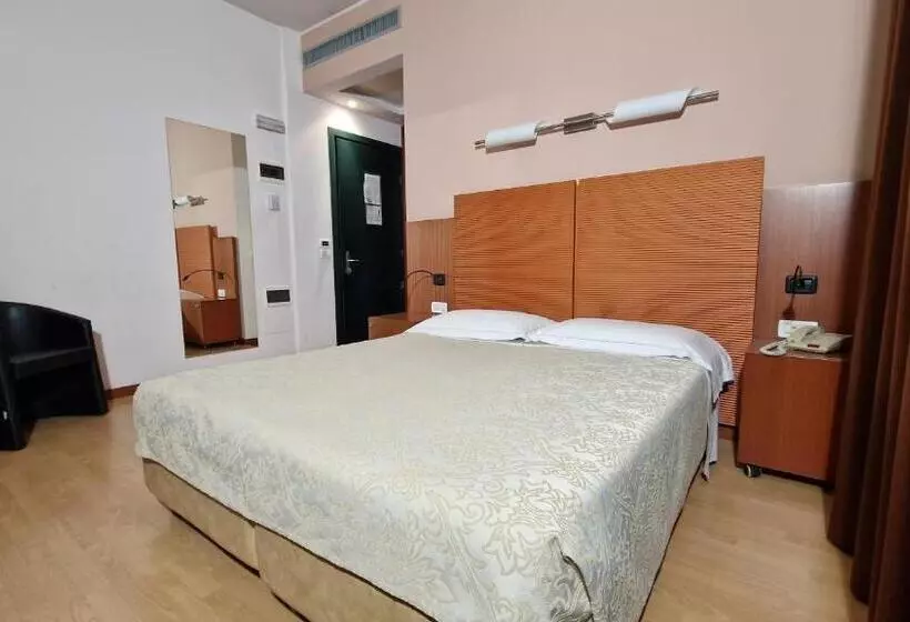 هتل Bella Italia Palace