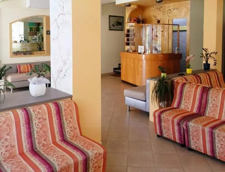 هتل Costa Del Sole Only Room