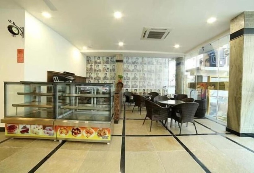 Отель La Riviera Suites