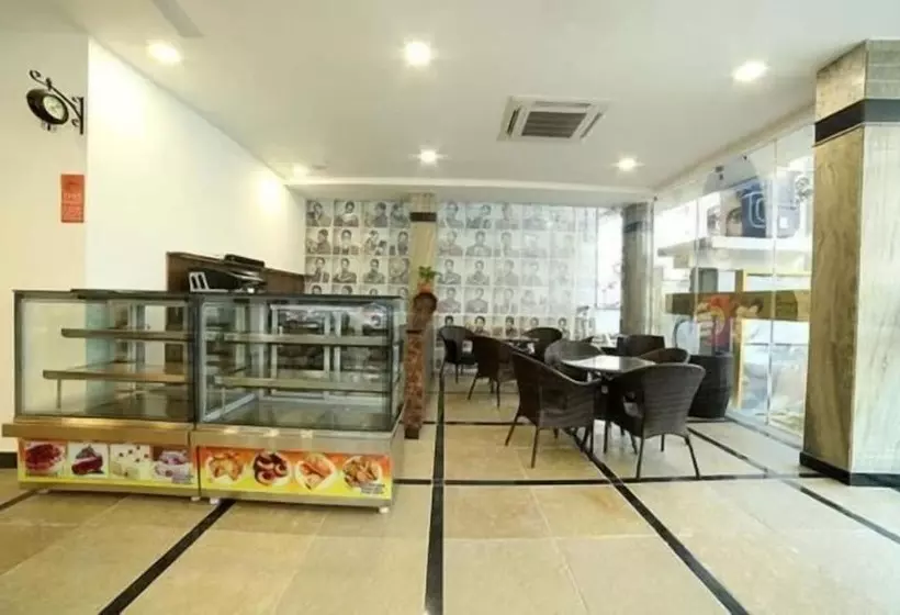 هتل La Riviera Suites