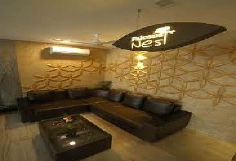 Отель La Riviera Suites