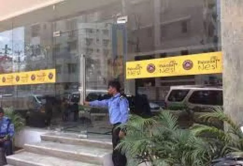هتل La Riviera Suites