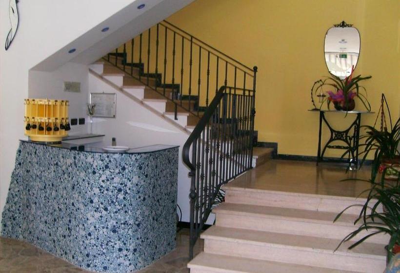 Отель Moby Dick