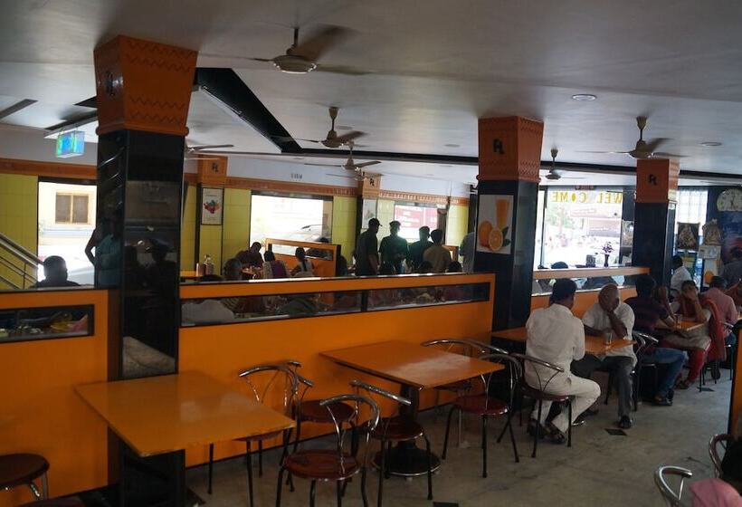 فندق Raaj Bhaavan