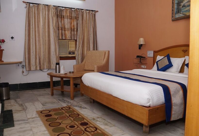 فندق Raaj Bhaavan