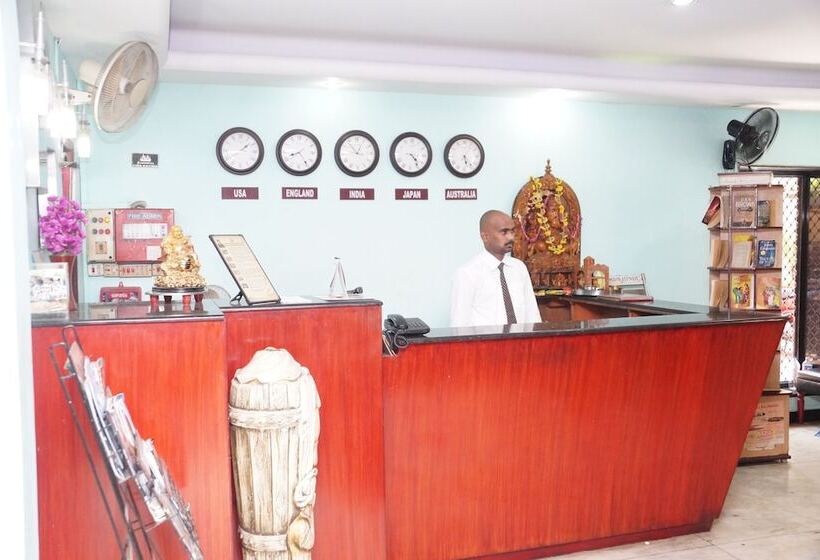 فندق Raaj Bhaavan