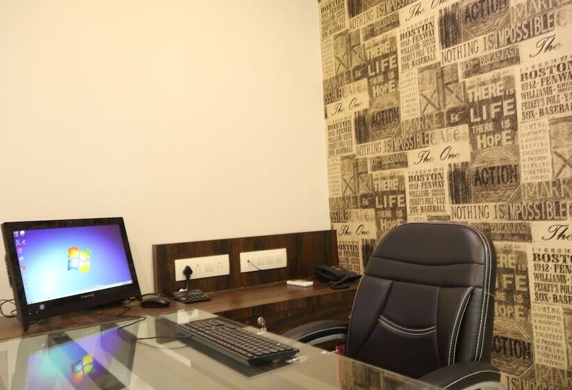 هتل Shree Gopal Residency