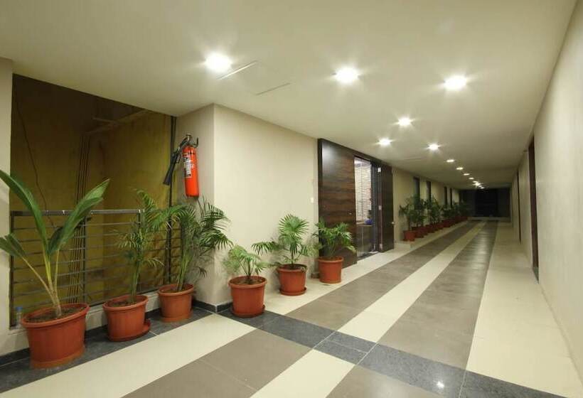 هتل Shree Gopal Residency