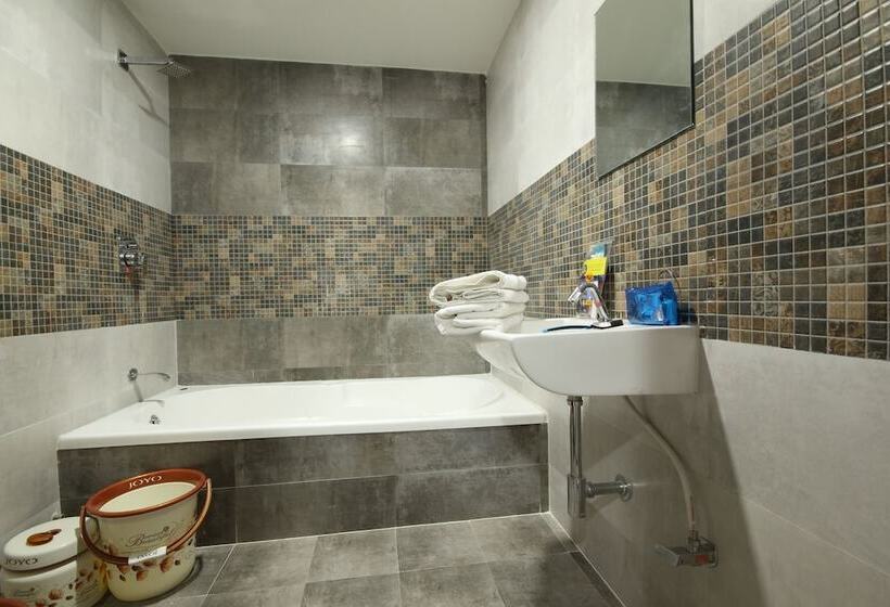 هتل Shree Gopal Residency