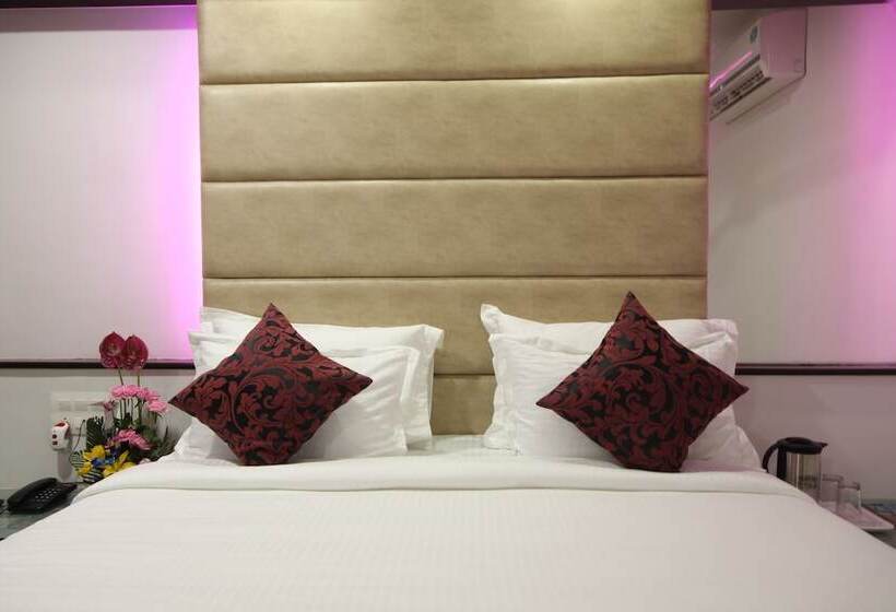 هتل Shree Gopal Residency