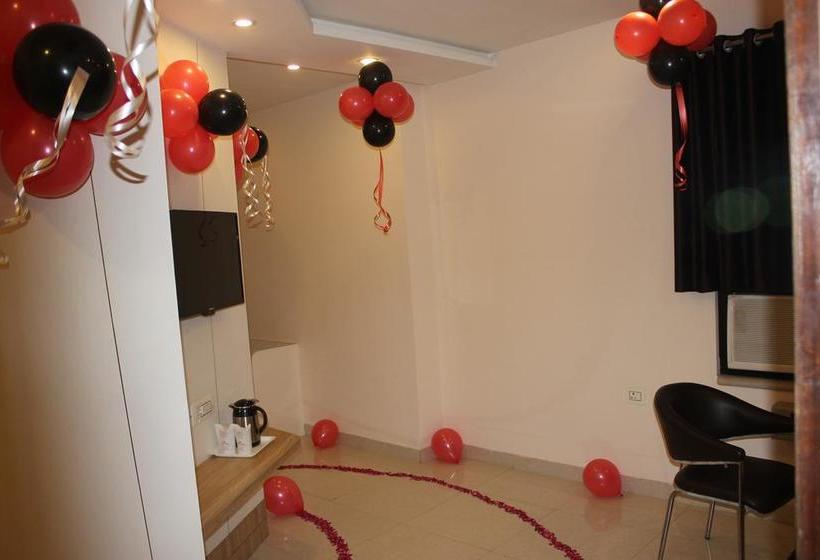 Fabhotel The A Park Lashkar