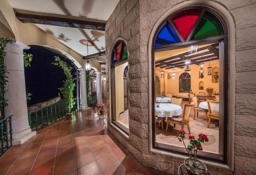 Отель The Orchard At Peora Estates