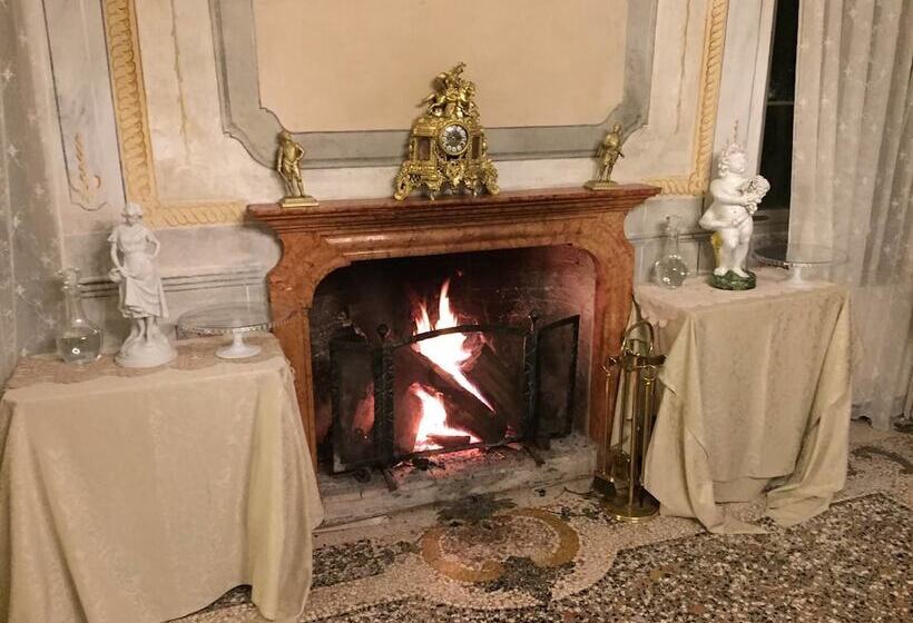 ホテル Villa Cigolotti