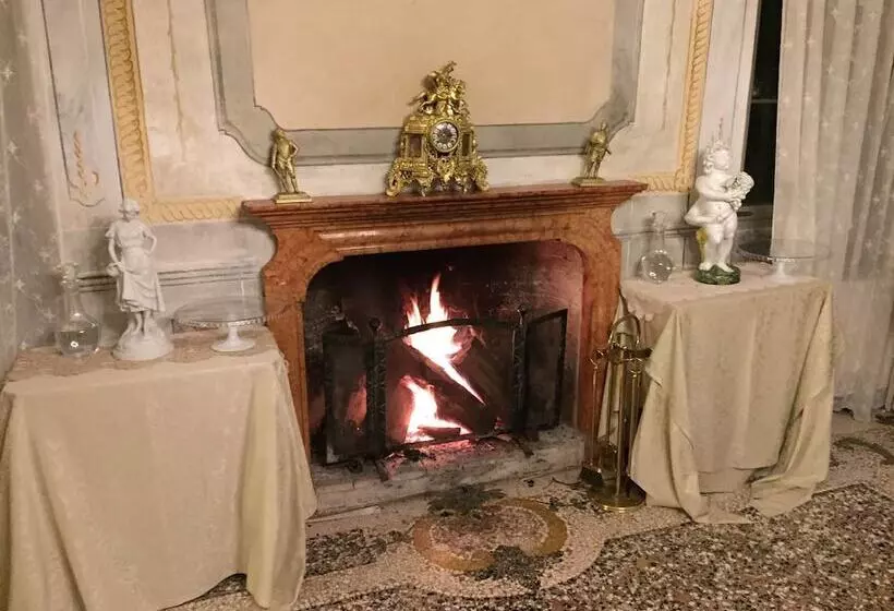 Hotelli Villa Cigolotti